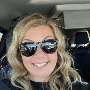 Meet your Posher, Melissa